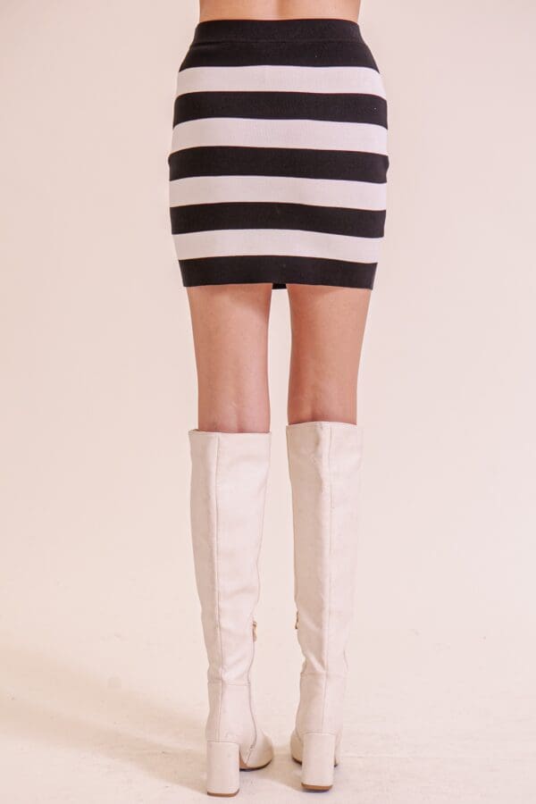 Set - Striped Sweater Ribbed Knit Mini Skirt. - Image 6